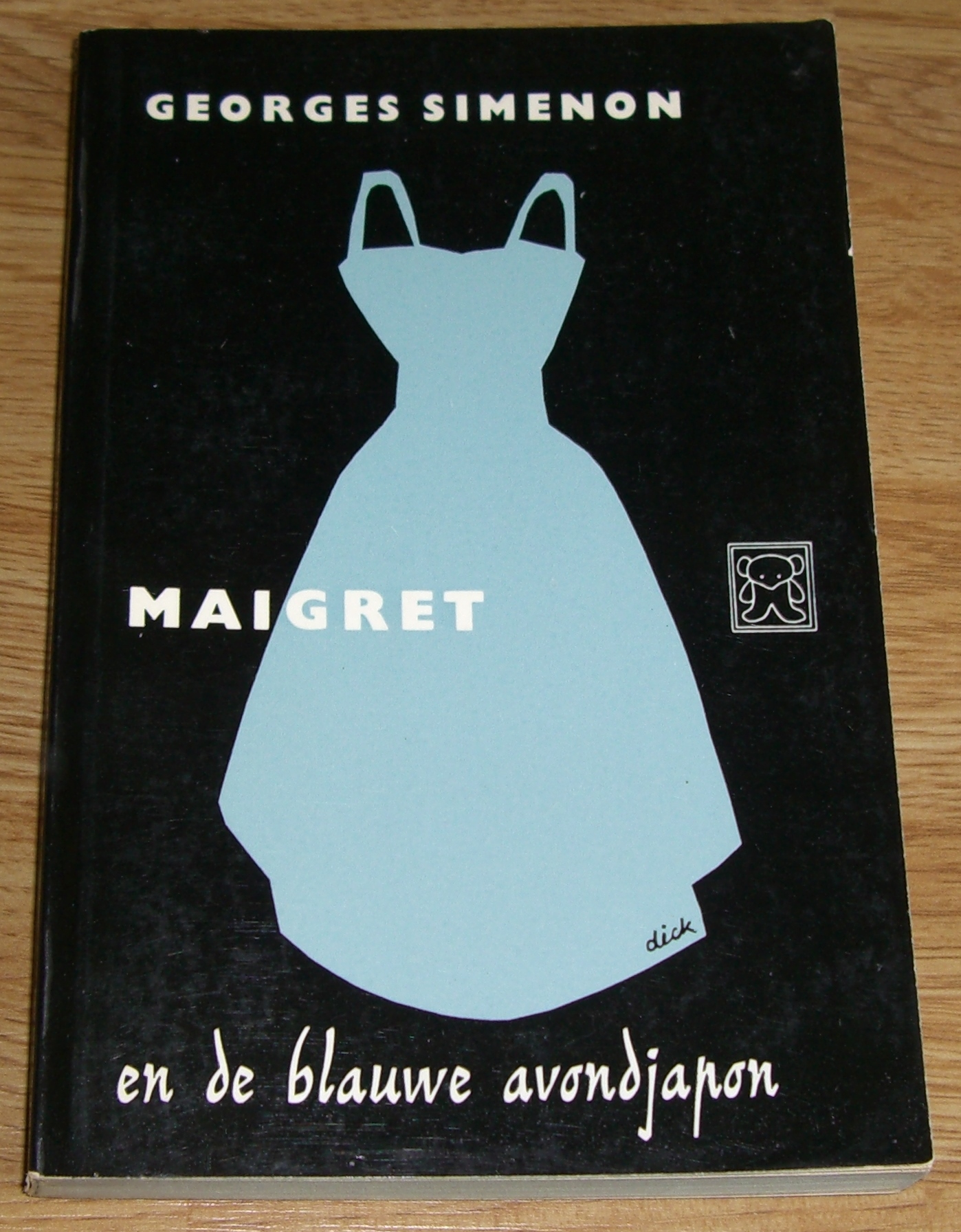 Maigret en de blauwe avondjapon